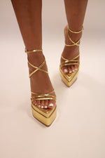 Pointy Toe Platform Heel