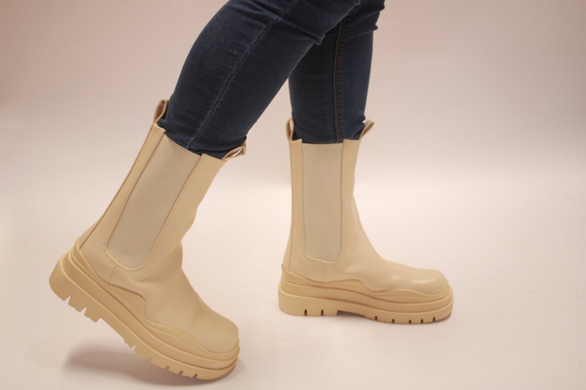 Energy Chunky Sole Chelsea Boot (Tan) – Stepping Pretty Shoe