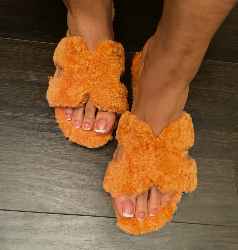 Izzy Furry Sandal